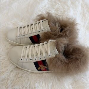 Gucci Ace Embroidered Bee ,Fur-Lined
Sneakers - Size 35 US 5